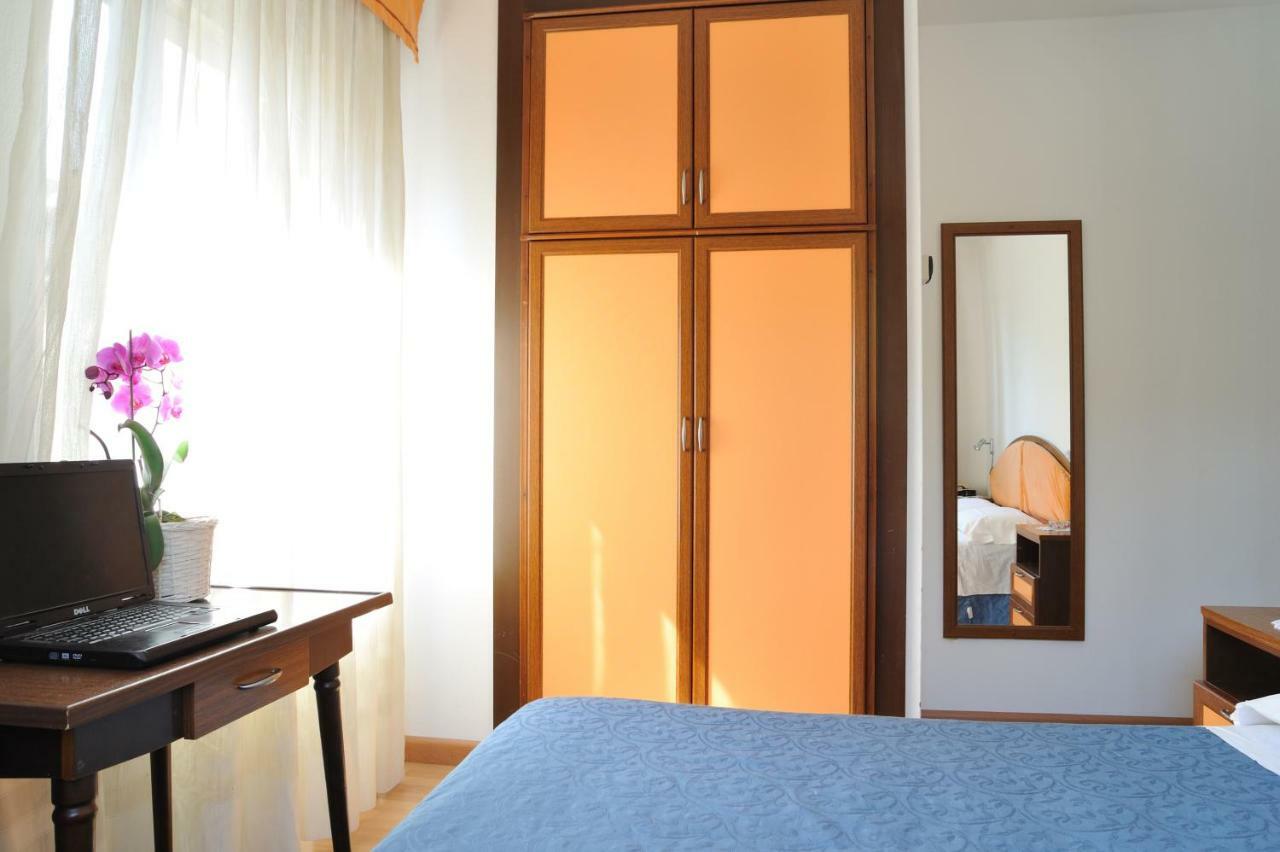 Hotel Sole Holiday Арко Экстерьер фото